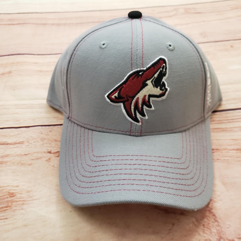Arizona Coyotes‎ Hat Cap Snap Back Gray Red NHL Hockey Reebok Mens One Size